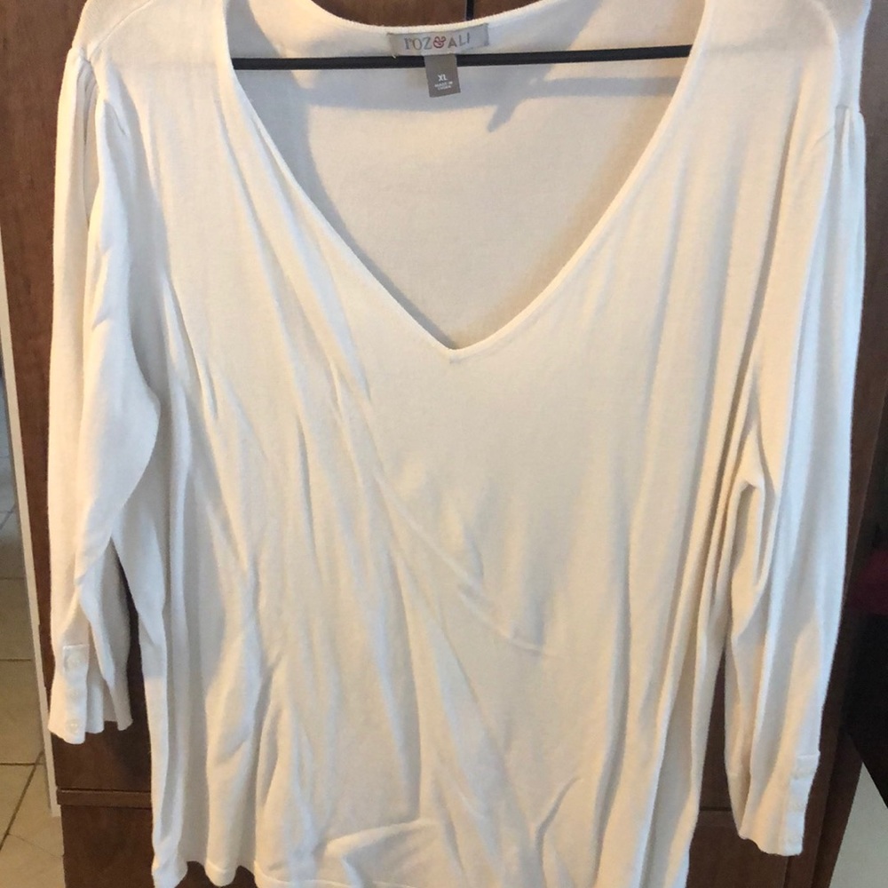 Lightweight sweater
